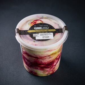 Sr. Cheesecake com Frutas Vermelhas e Trufa de Pistache